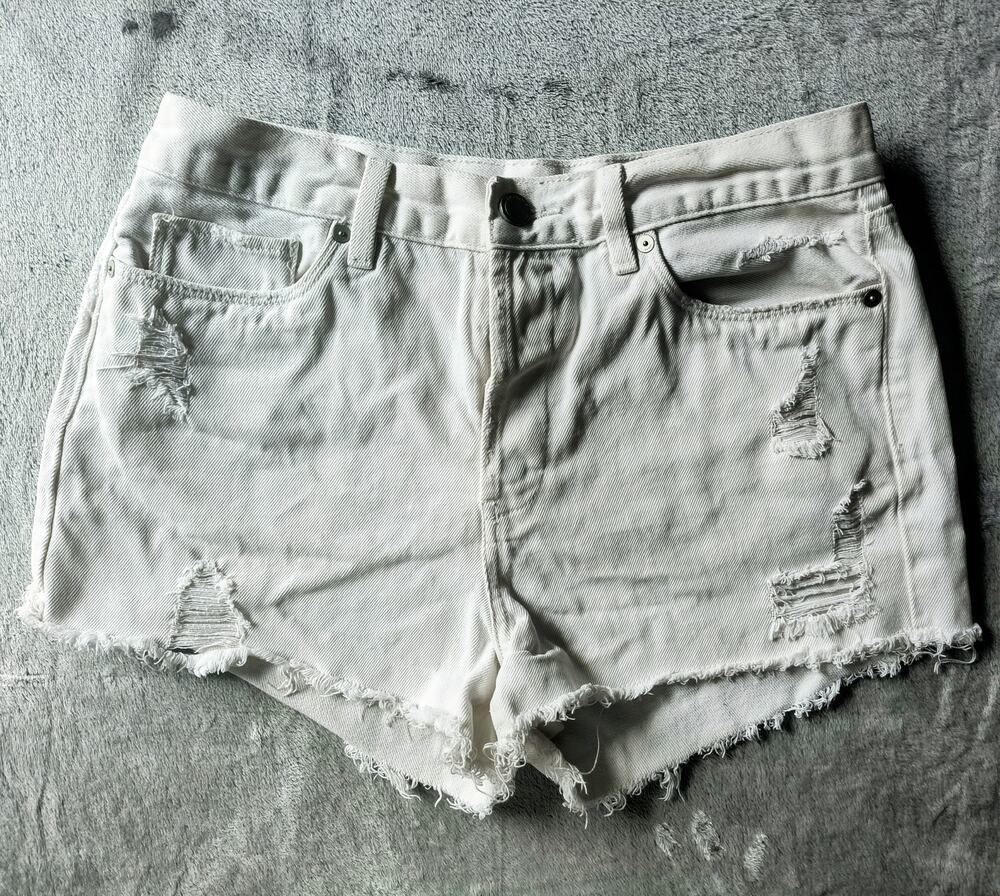 BLANK NYC white denim shorts, frayed hem, ripped detailing, women's size 30